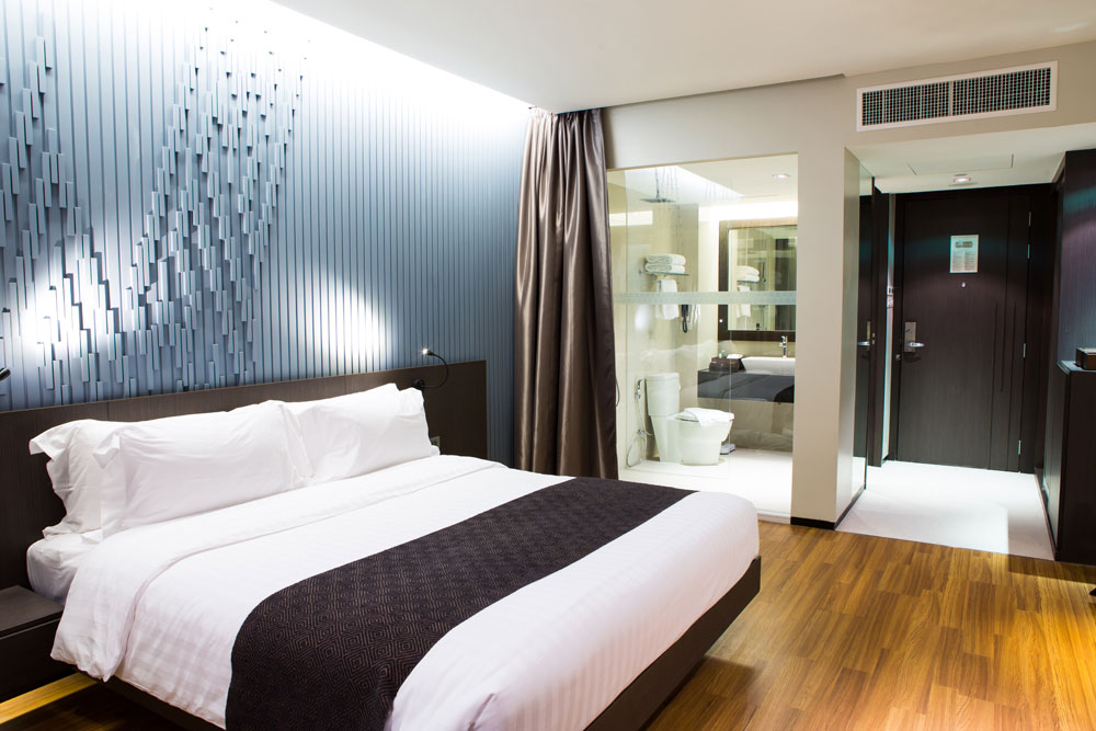 Mirage Suite at Odds Oasis casino hotel